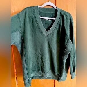 Aerie Vneck Crew sweatshirt